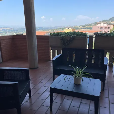 La Corte Delle Marche Πανσιόν *